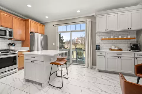 Kitchen - 3076 Bridgeham St, Elgin, IL 60124 photo 1 of 4