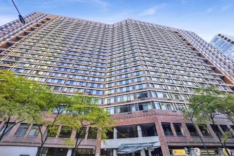 211 E Ohio St #2811, Chicago, IL 60611
