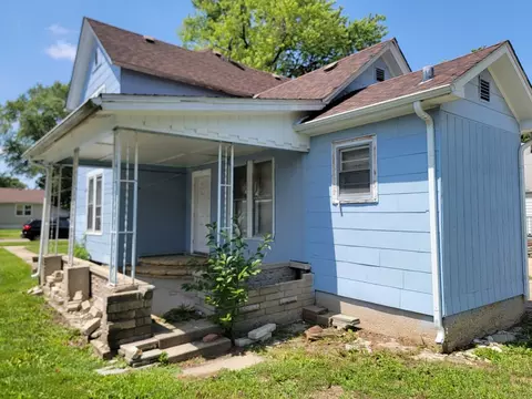 738 Watson St, Aurora, IL 60505 photo 2