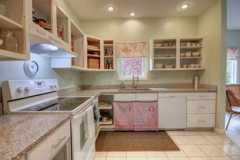 2801 Pine Valley Dr, Champaign, IL 61822 photo 12