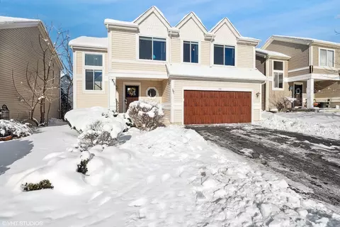 838 Waterview Dr, Round Lake Park, IL 60073