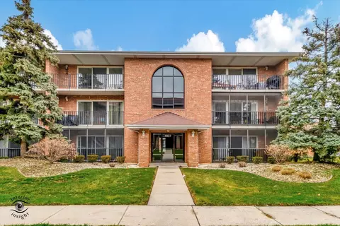 4937 E Circle Dr #212, Crestwood, IL 60445
