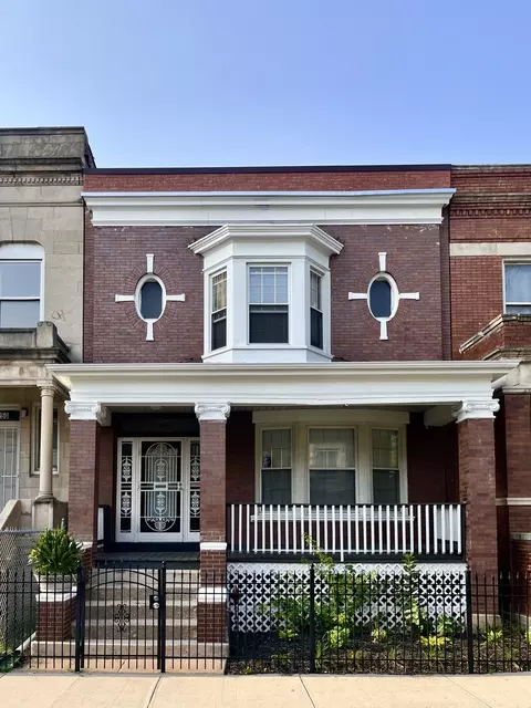 4248 W Wilcox St, Chicago, IL 60624