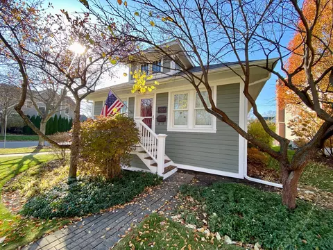 4644 Prince St, Downers Grove, IL 60515