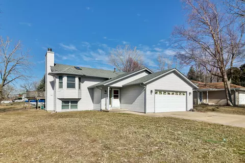 100 NE Stanford Way, Poplar Grove, IL 61065