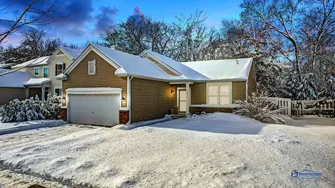 1829 Butterfield Rd, Woodstock, IL 60098