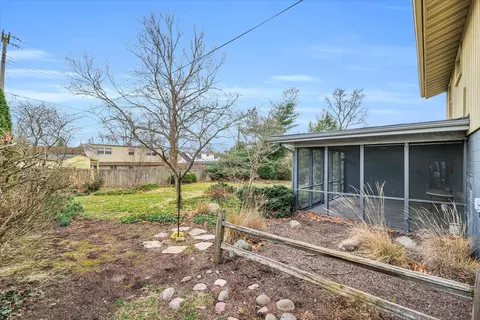 Exterior - 1513 Maplecrest Dr, Champaign, IL 61821 photo 13 of 13