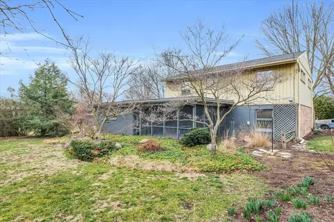 Exterior - 1513 Maplecrest Dr, Champaign, IL 61821 photo 12 of 13