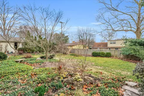 Exterior - 1513 Maplecrest Dr, Champaign, IL 61821 photo 9 of 13