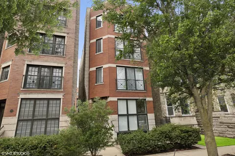 3534 N Fremont St #4, Chicago, IL 60657
