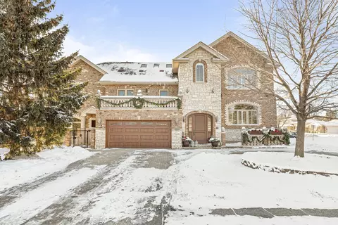 1311 E Ardyce Ln, Mount Prospect, IL 60056