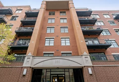 330 N Clinton St #607, Chicago, IL 60661