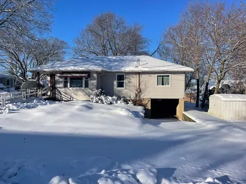 5722 Milwaukee Ave, Richmond, IL 60071