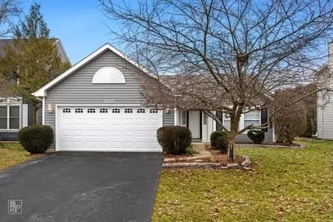 2433 Deerfield Dr, Aurora, IL 60506