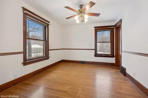 32 E Maple Ave, Roselle, IL 60172 photo 9