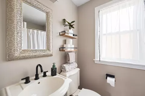 8920 W Forestview Dr, North Riverside, IL 60546 photo 17