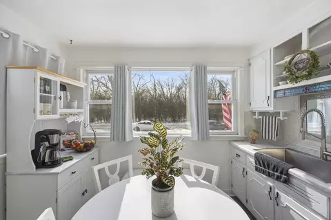 8920 W Forestview Dr, North Riverside, IL 60546 photo 7