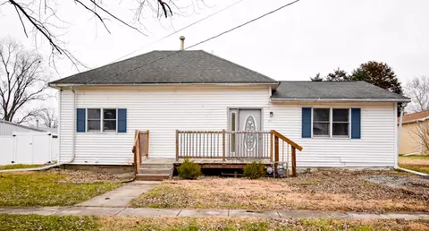311 Vermont St, Camp Point, IL 62320