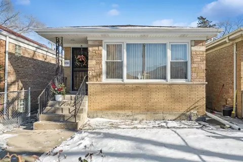 5751 N California Ave, Chicago, IL 60659
