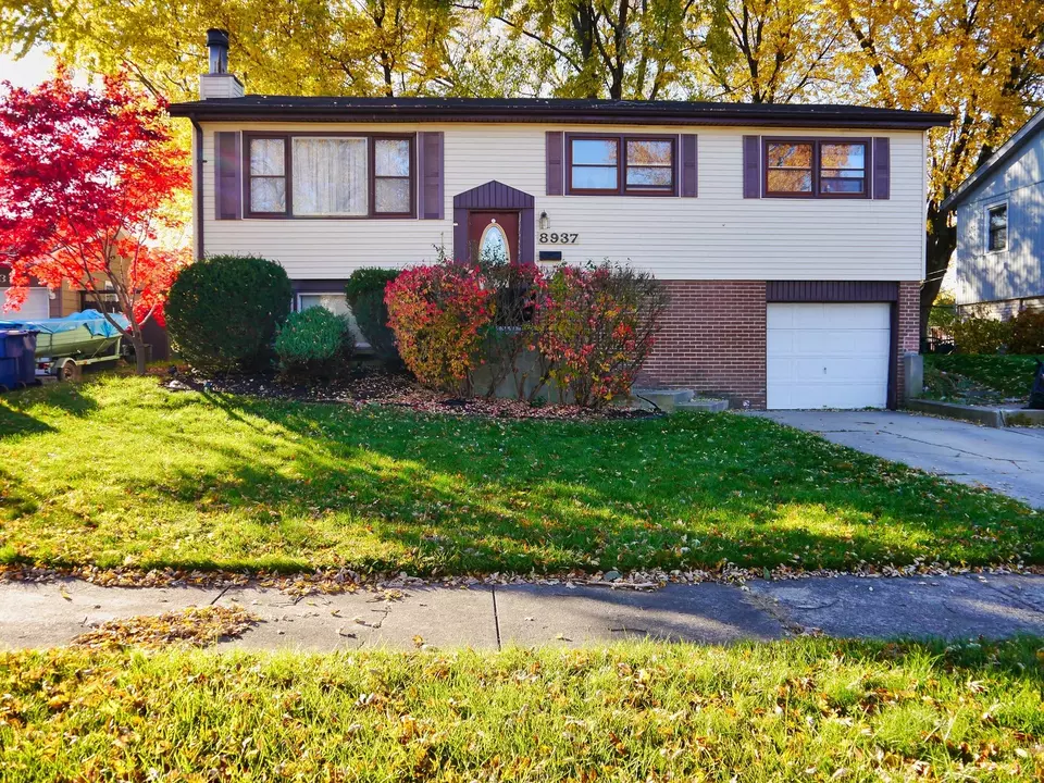 8937 Sandra Ln, Hickory Hills, IL 60457 15 Photos Movoto