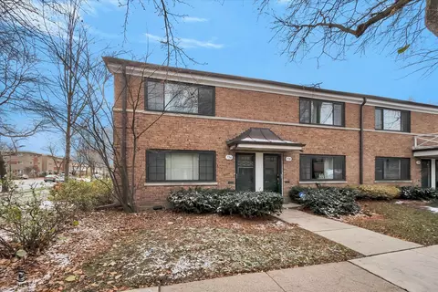 736 Dodge Ave, Evanston, IL 60202