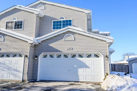 962 Apple Ct, Aurora, IL 60505