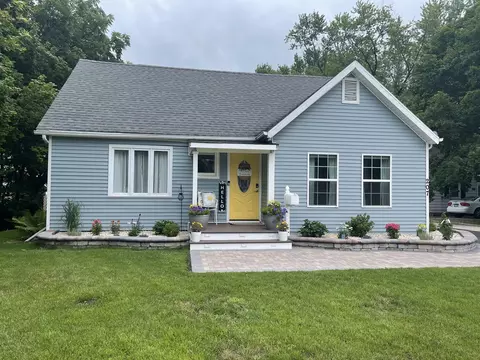 207 13th Ave, Mendota, IL 61342