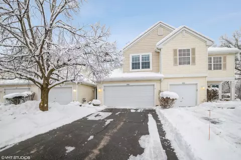 2028 Orchard Ln, Carpentersville, IL 60110