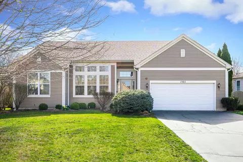 1365 Mallard Ln, Hoffman Estates, IL 60192
