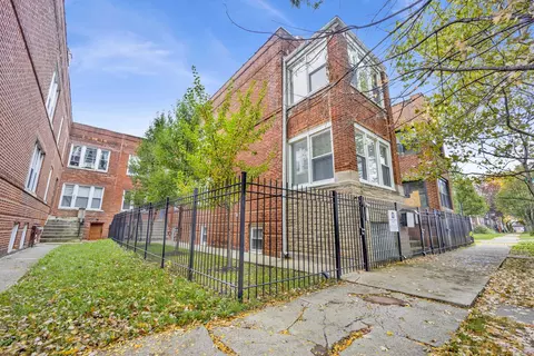 3354 N Central Park Ave #2S, Chicago, IL 60618