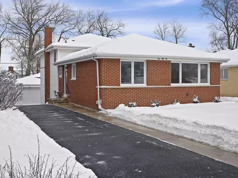452 Elm St, Glen Ellyn, IL 60137