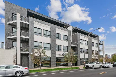 1317 N Larrabee St #401, Chicago, IL 60610
