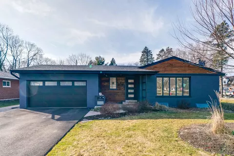 414 Lakeside Ave, Crystal Lake, IL 60014