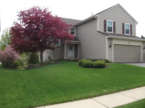 1211 N Lancaster Cir N, South Elgin, IL 60177