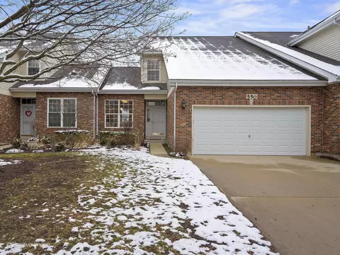 550 Pheasant Trl, Saint Charles, IL 60174