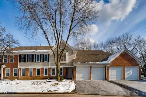 617 Edinburgh Ln #A, Prospect Heights, IL 60070