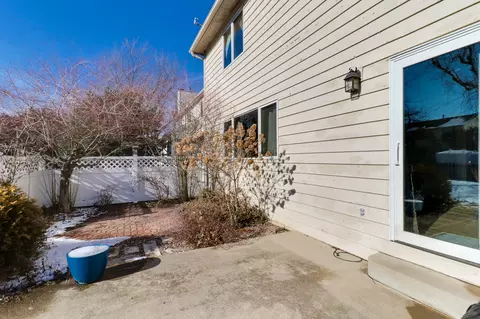 24 Harbor Pointe Cir, Bloomington, IL 61704 photo 43