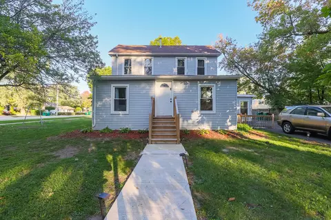275 6th St, Wheeling, IL 60090