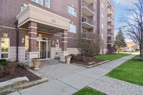 1327 Brown St #503, Des Plaines, IL 60016