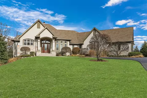 16126 Hill Grove Ct, Wadsworth, IL 60083