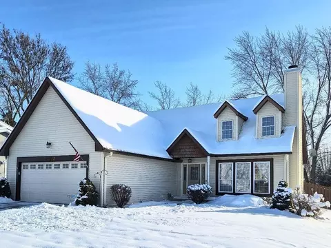 2373 Federal Pkwy, Lindenhurst, IL 60046