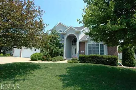 2209 Jessamine Rd, Bloomington, IL 61704