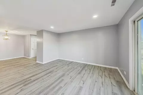 4704 Euclid Ave #2A, Rolling Meadows, IL 60008 photo 5