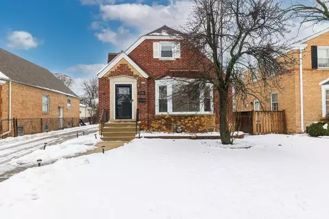 1789 Spruce Ave, Des Plaines, IL 60018 photo 2