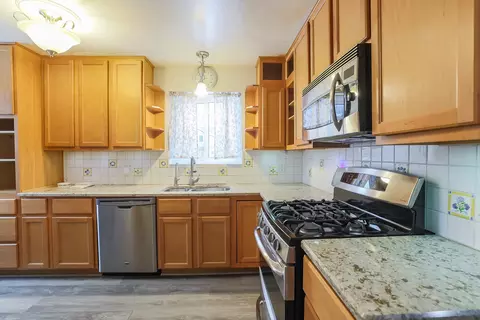 1789 Spruce Ave, Des Plaines, IL 60018 photo 32