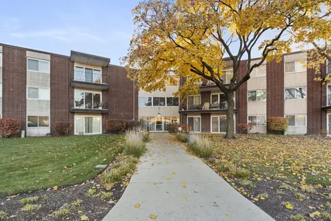2800 Maple Ave #22A, Downers Grove, IL 60515