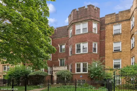1639 W Chase Ave #3W, Chicago, IL 60626