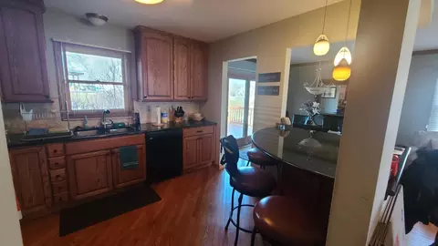 4100 Chesapeake Ct, Hoffman Estates, IL 60192 photo 6