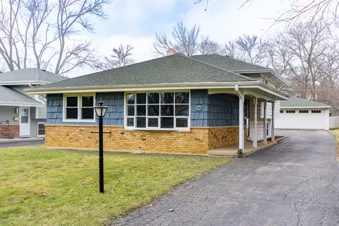 5626 Webster St, Downers Grove, IL 60516
