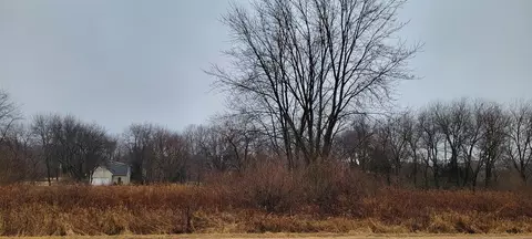 206 Rum Ct, Dixon, IL 61021